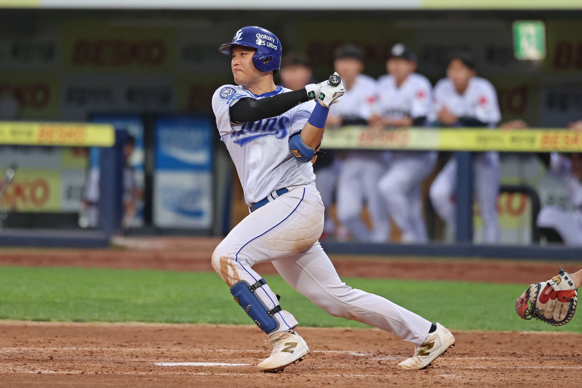 삼성 라이온즈 포수 이병헌이 올해 정규시즌 경기에 출전해 타격하고 있다. 삼성 라이온즈