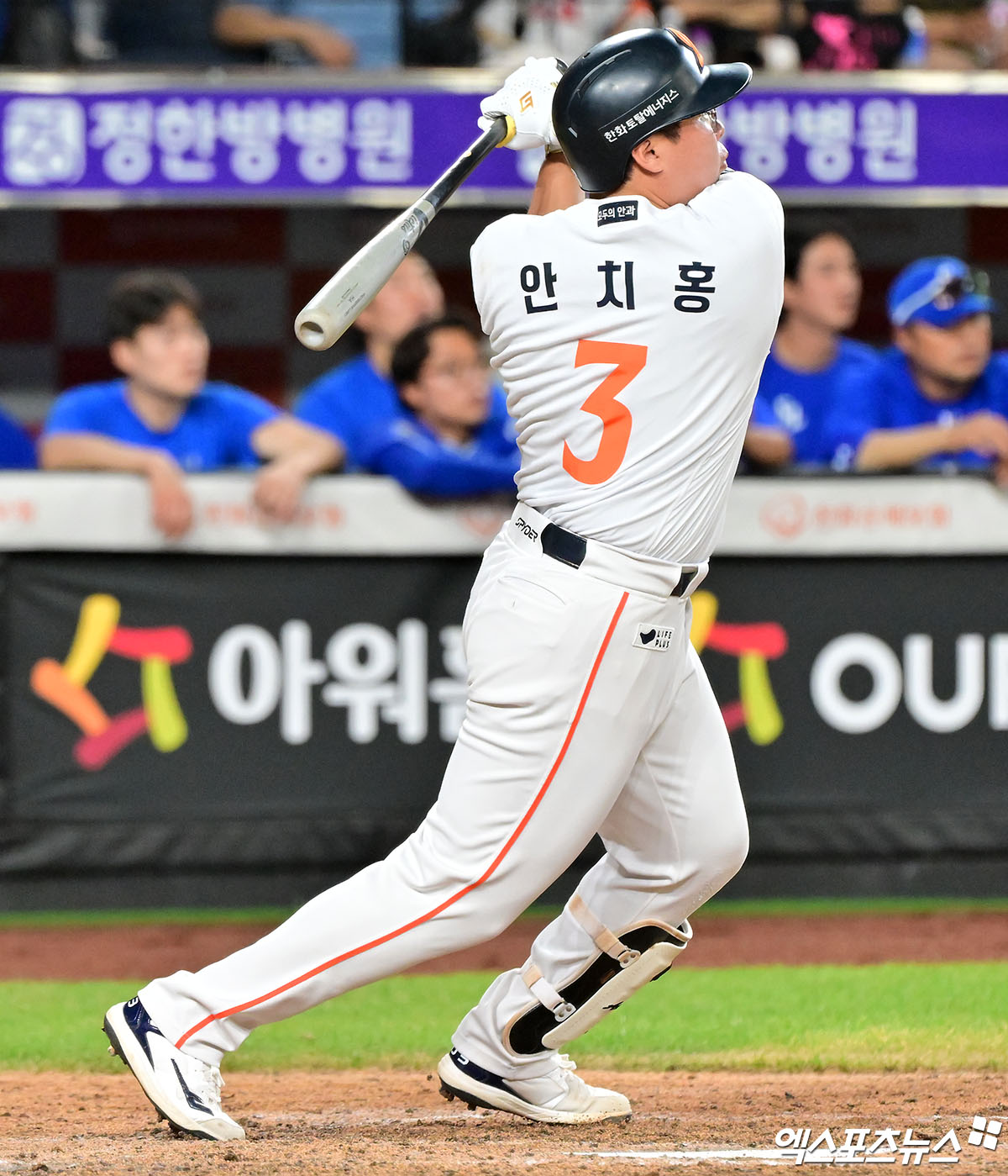 한화 이글스 안치홍이 29일 대전 삼성 라이온즈전에서 타격하고 있다. 대전, 김한준 기자