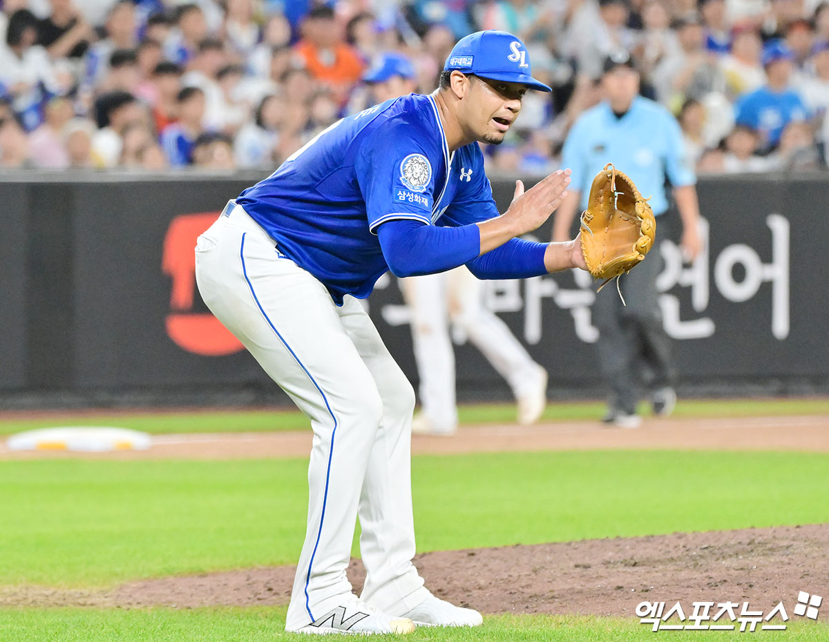 삼성 라이온즈 선발투수 헤르손 가라비토가 29일 대전 한화 이글스전에 선발 등판해 무실점으로 이닝을 막은 뒤 기뻐하고 있다. 대전, 김한준 기자
