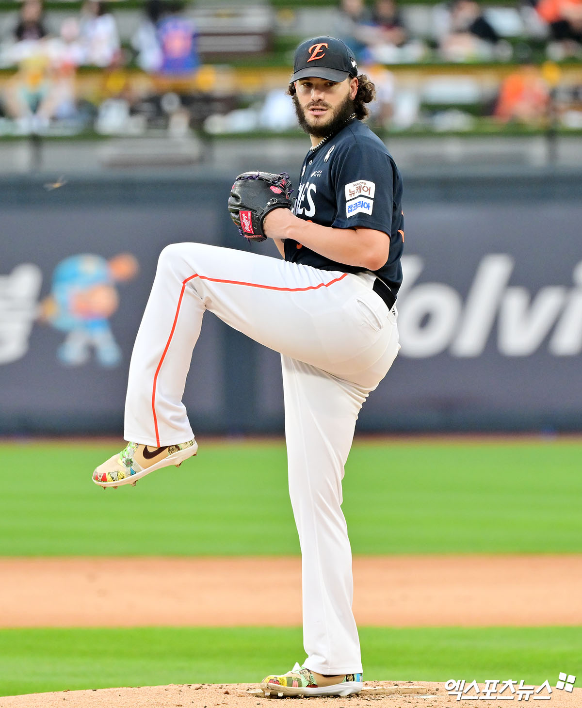 한화 이글스 선발투수 코디 폰세가 올해 정규시즌 경기에 등판해 투구하고 있다. 엑스포츠뉴스 DB