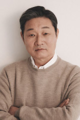 Actor Joo Jin-mo Signs Exclusive Contract with HB Entertainment