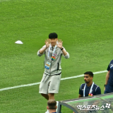 손흥민, '절친' 트리피어와 뜨거운 포옹→팬들에게 작별 인사…'넥스트 쏘니' 양민혁-박승수 안부 주고 받았다 [서울W 현장]