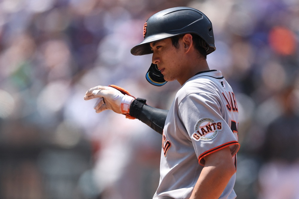 샌프란시스코 자이언츠 이정후가 올해 미국 메이저리그 경기에 출전해 출루해 있다. REUTERS 연합뉴스