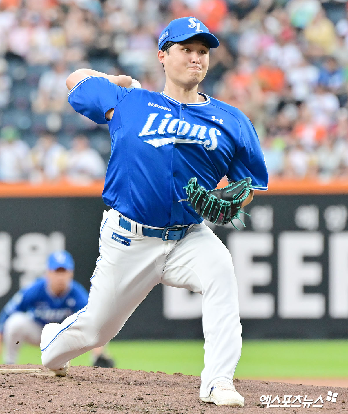 삼성 라이온즈 선발투수 최원태가 올해 정규시즌 경기에 등판해 역투하고 있다. 엑스포츠뉴스 DB