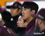 "안우진, 훈련 함부로 못 시켜"…무색해진 1군 사령탑 발언, 벌칙은 누가 받아야 하나