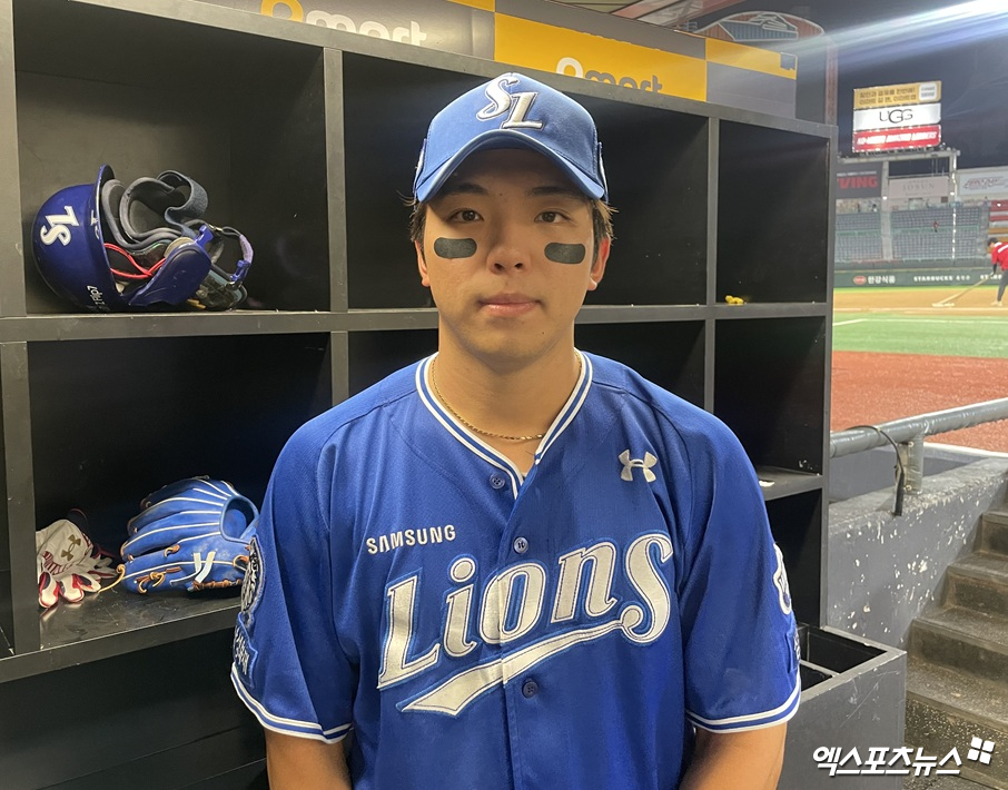 삼성 라이온즈 김영웅이 5일 인천 SSG 랜더스전에서 활약 후 기념촬영하고 있다. 인천, 최원영 기자