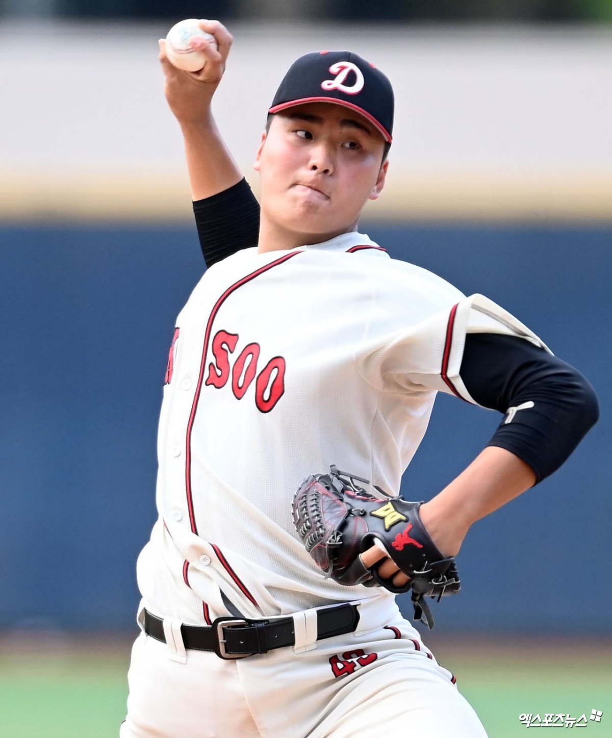 마이애미 말린스 산하 루키 레벨 마이너리그 구단에서 뛰던 심준석이 방출됐다. 미국 진출 이후 부상에 시달렸고, 올해는 제구 문제를 드러냈다. 심준석의 올해 루키리그 성적은 13경기 13⅓이닝 3패 평균자책점 10.80이다. 엑스포츠뉴스 DB