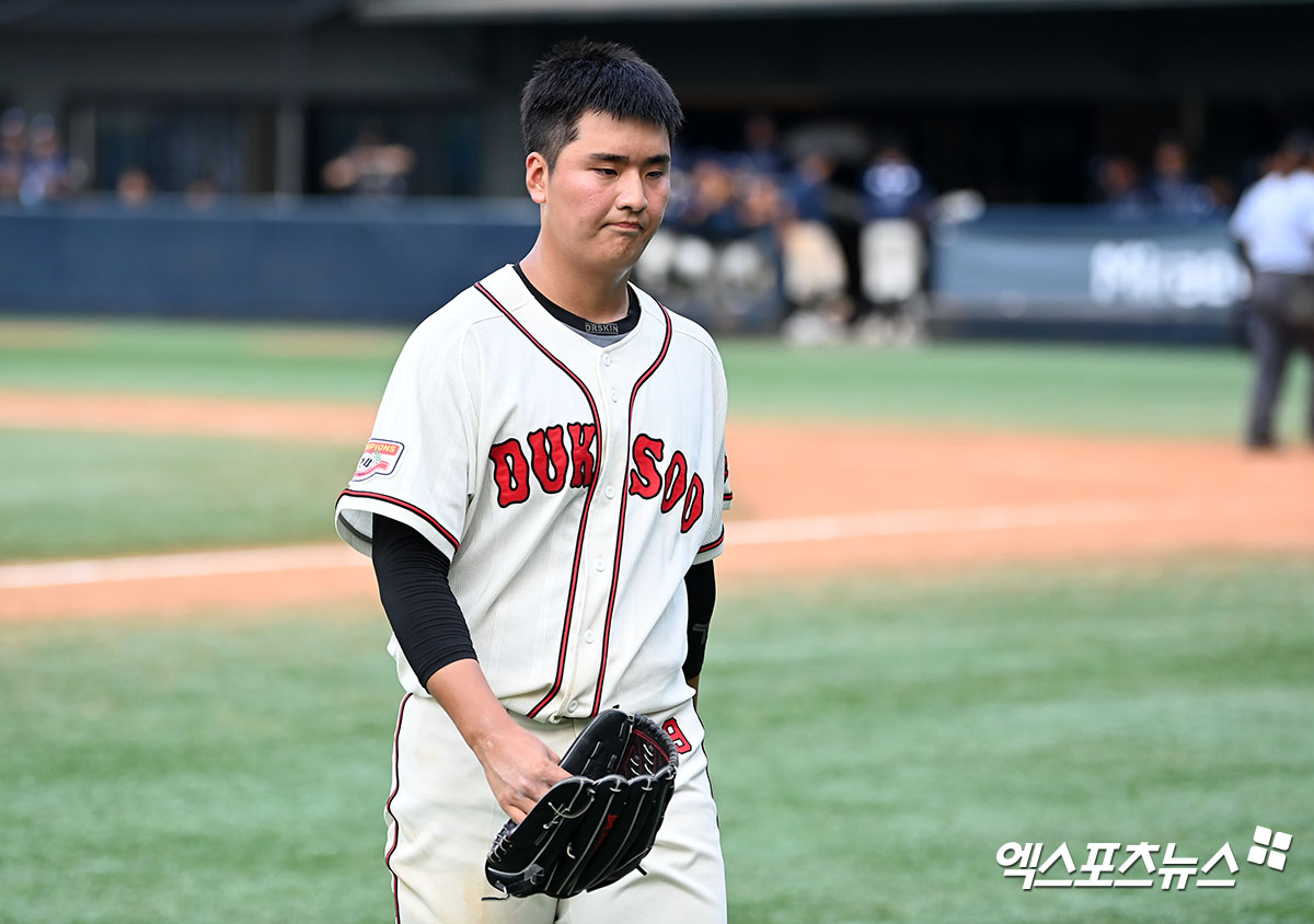 마이애미 말린스 산하 루키 레벨 마이너리그 구단에서 뛰던 심준석이 방출됐다. 미국 진출 이후 부상에 시달렸고, 올해는 제구 문제를 드러냈다. 심준석의 올해 루키리그 성적은 13경기 13⅓이닝 3패 평균자책점 10.80이다. 엑스포츠뉴스 DB