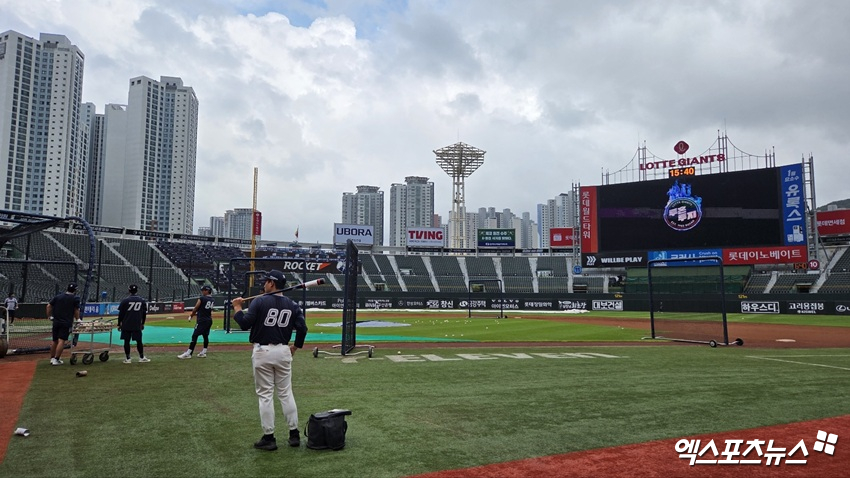 롯데 자이언츠와 KIA 타이거즈가 6일 부산 사직야구장에서 2025 신한 SOL Bank KBO리그 팀 간 14차전을 치른다. 사진 엑스포츠뉴스