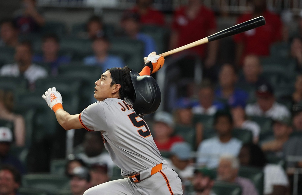 미국 메이저리그 샌프란시스코 자이언츠의 이정후가 10일(한국시간) 미국 캘리포니아주 샌프란시스코의 오라클 파크에서 열린 2025 메이저리그 워싱턴 내셔널스와의 홈 경기에 6번타자 겸 중견수로 선발출전, 4타수 1안타를 기록했다. 사진 연합뉴스