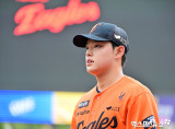 LG전? 재밌을 것 같습니다 문동주, 후반기 ERA 0.90 에이스 모드…싹쓸이패 위기 '연패 커터' 중책 맡았다