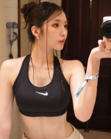 Seong Hae-eun Proudly Shows Her Fit Physique With Relentless Twice-Daily Workouts—even After Injury
