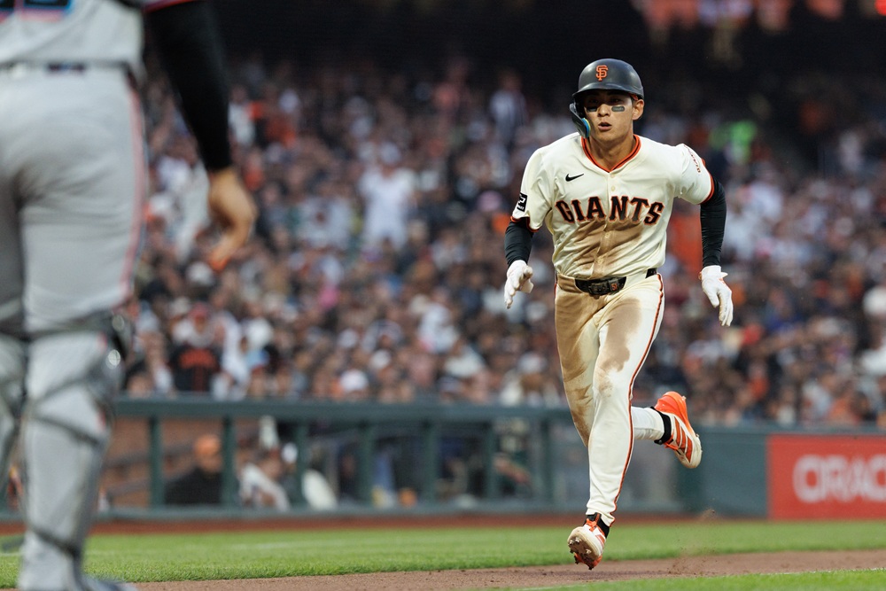 샌프란시스코 자이언츠 이정후가 올해 미국 메이저리그 경기에 출전해 주루하고 있다. REUTERS 연합뉴스