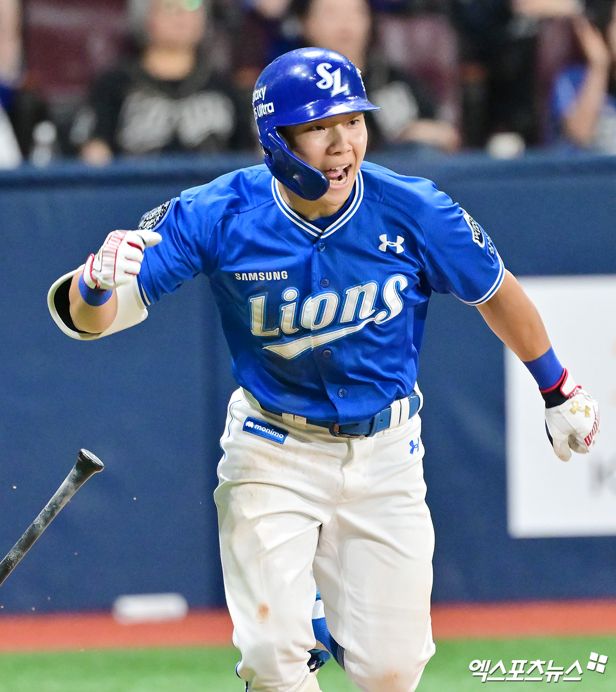 삼성 라이온즈 외야수 김지찬이 올해 정규시즌 경기에 출전해 안타를 친 뒤 기뻐하고 있다. 엑스포츠뉴스 DB