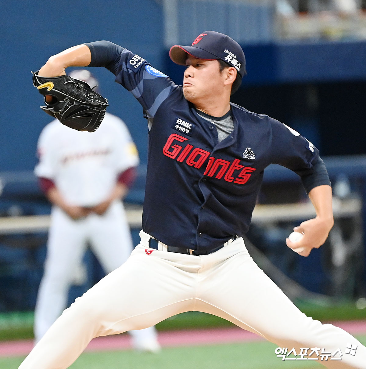 롯데 자이언츠 좌완 김진욱이 22일 창원 NC파크에서 열리는 2025 신한 SOL Bank KBO리그 NC 다이노스와의 팀 간 12차전에 앞서 1군 엔트리에 등록됐다. 사진 엑스포츠뉴스 DB