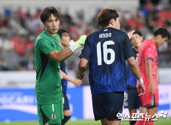 일본 매체 '스포니치 아넥스'를 비롯한 복수의 일본 매체들이 23일 보도를 통해 지바 시내에서 진행된 마에다 료이치 코치가 일본 대표팀의 롱스로인 도입 가능성이 있다고 전했다. 엑스포츠뉴스DB