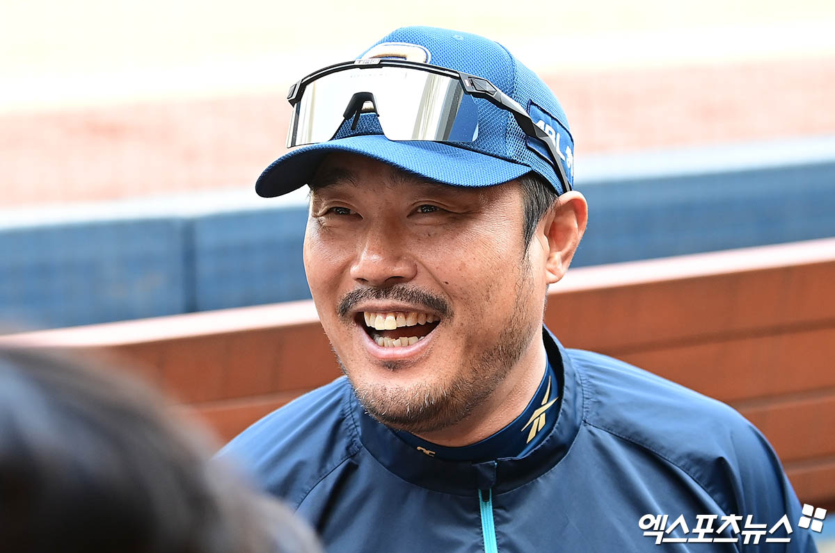 이호준 감독이 이끄는 NC 다이노스가 23일 창원NC파크에서 열리는 2025 신한 SOL Bank KBO리그 롯데와의 팀 간 13차전에 선발 타자 전원을 우타자로 채우는 승부수를 던졌다. 사진 엑스포츠뉴스 DB