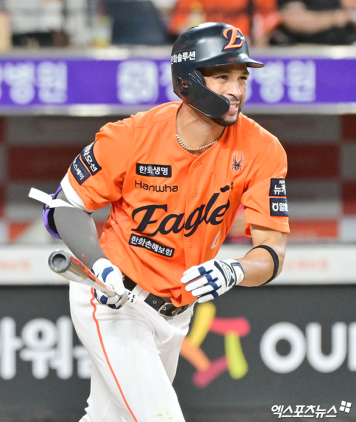 22일 오후 대전 한화생명 볼파크에서 열린 '2025 신한 SOL Bank KBO리그' SSG 랜더스와 한화 이글스의 경기, 6회말 2사 1루 한화 리베라토가 우전안타를 날리고 있다. 엑스포츠뉴스 대전, 김한준 기자