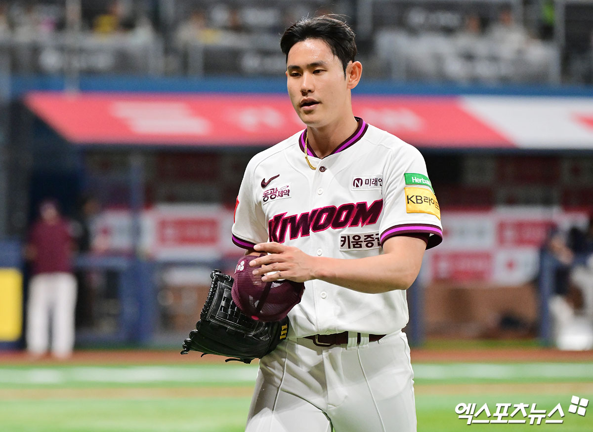키움 히어로즈 우완 조영건이 29일 서울 잠실야구장에서 열린 2025 신한 SOL Bank KBO리그 LG 트윈스와의 팀 간 13차전에서 세이브를 기록, 팀 6연패 탈출을 이끌었다. 사진 엑스포츠뉴스 DB