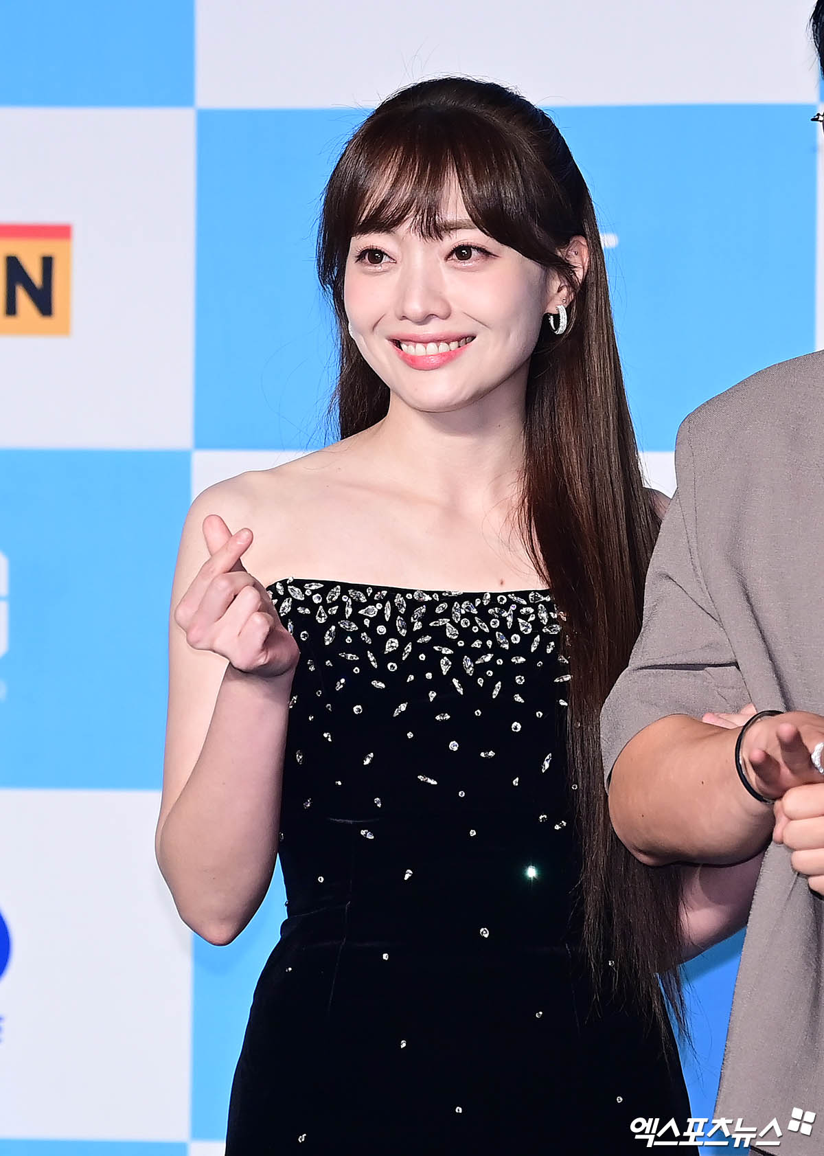 나현영, 돋보이는 미모