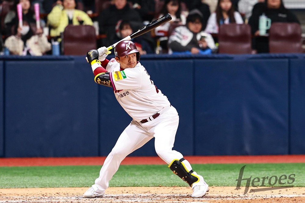 키움 히어로즈가 31일 오전 베테랑 타자 강진성의 방출을 발표했다. 사진 키움 히어로즈