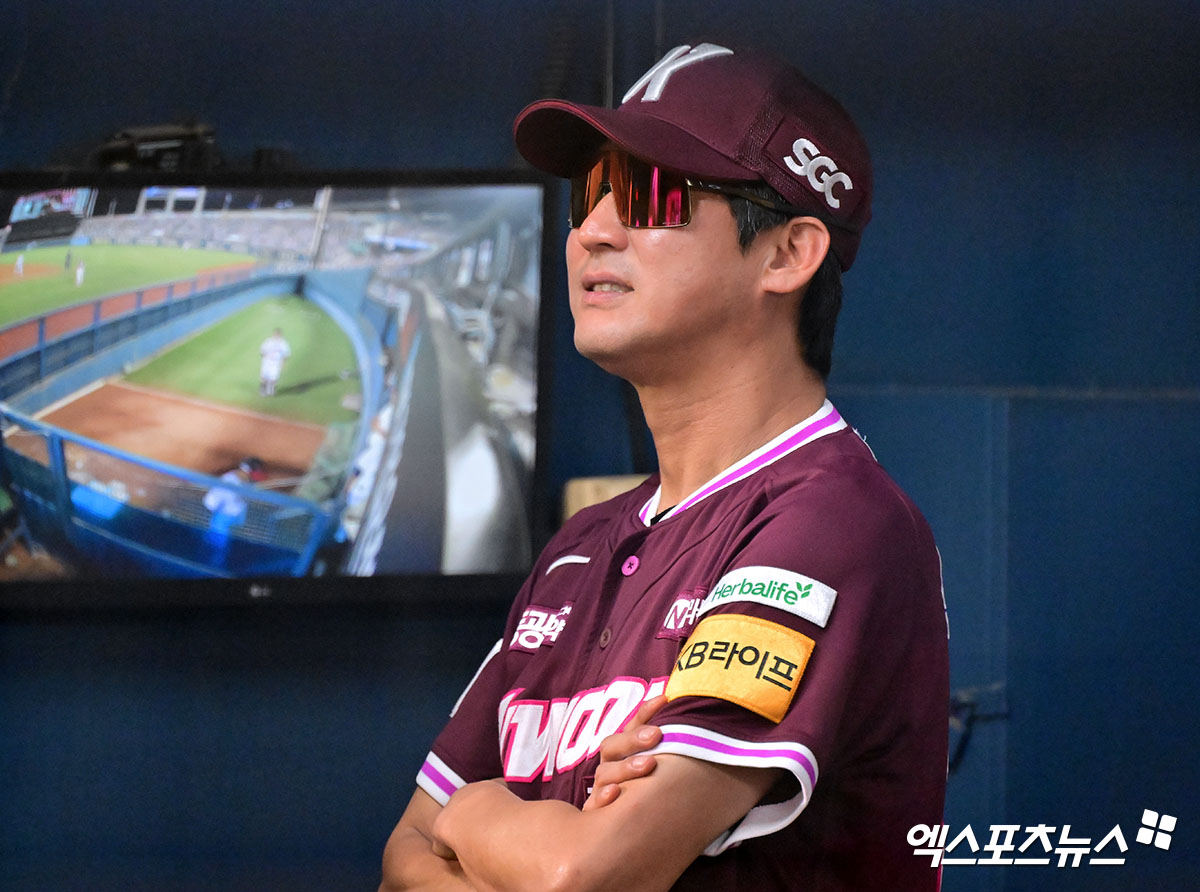 설종진 감독 대행이 이끄는 키움 히어로즈가 지난 30일 잠실 LG 트윈스전에서 5-6으로 석패했다. 사진 엑스포츠뉴스 DB