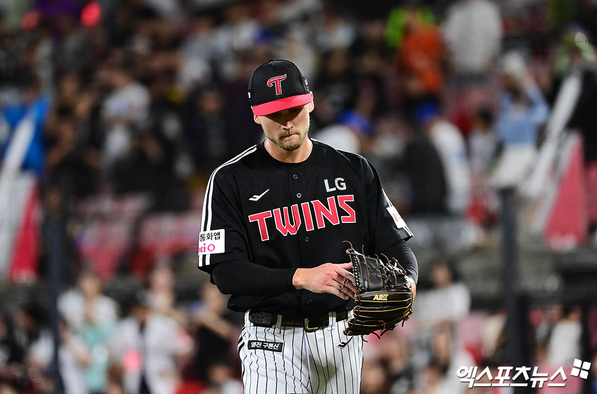 지난 8월 LG 트윈스 합류 후 4차례 선발등판에서 4승 무패 평균자책점 0.36으로 맹활약을 펼친 앤더슨 톨허스트. 사진 엑스포츠뉴스 DB