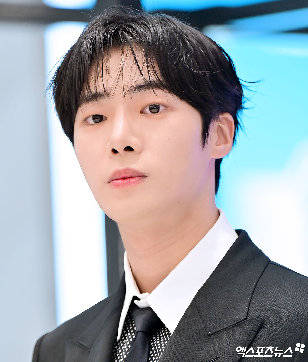 볼 수록 빠져드네