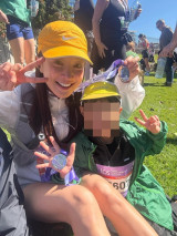 Lee Si-young Runs Sydney Marathon 10K With Son While Pregnant