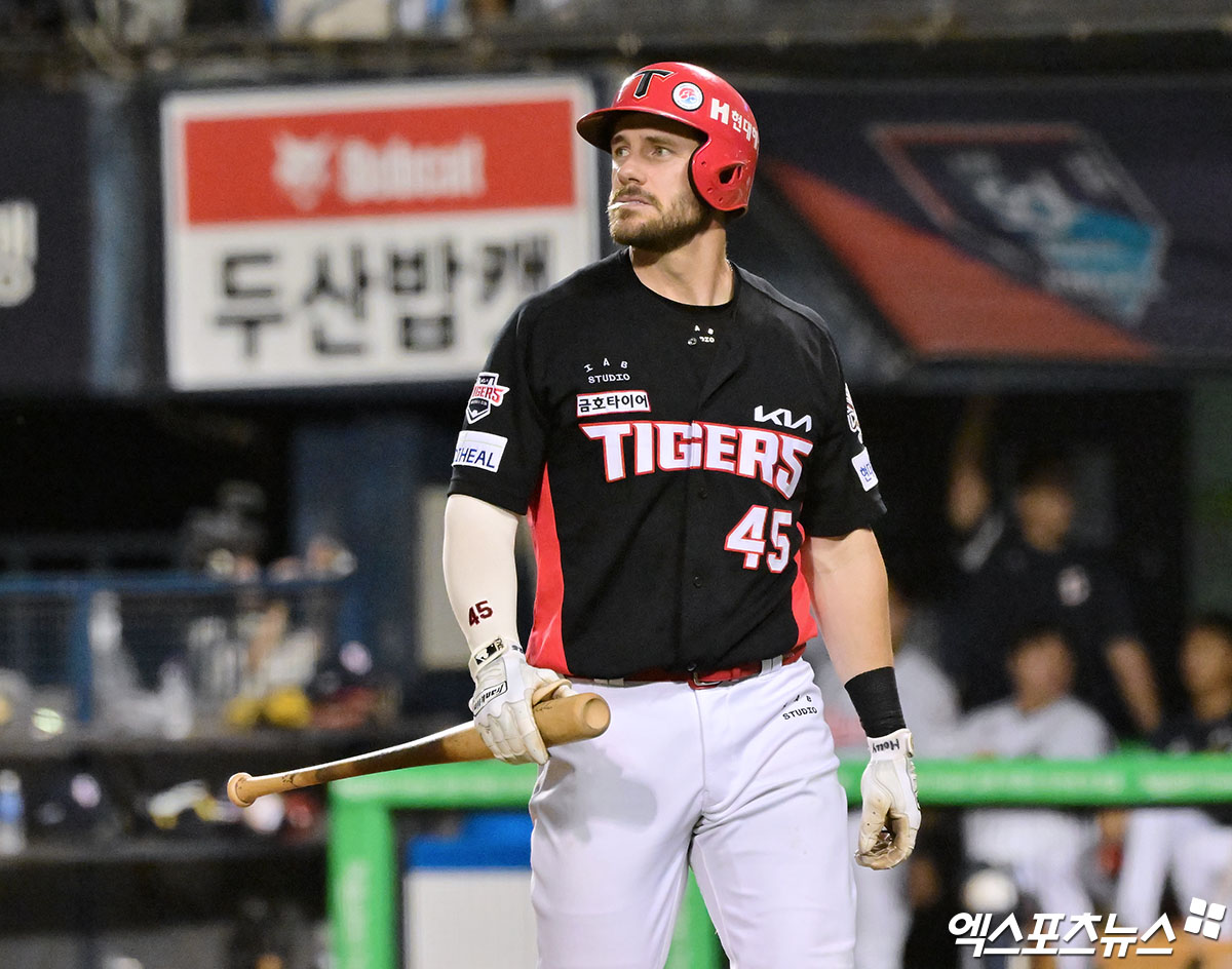 KIA 타이거즈 외국인 타자 패트릭 위즈덤이 허리 통증을 털어내고 11일 롯데 자이언츠와의 홈경기에서 대타 출전할 예정이다. 엑스포츠뉴스DB