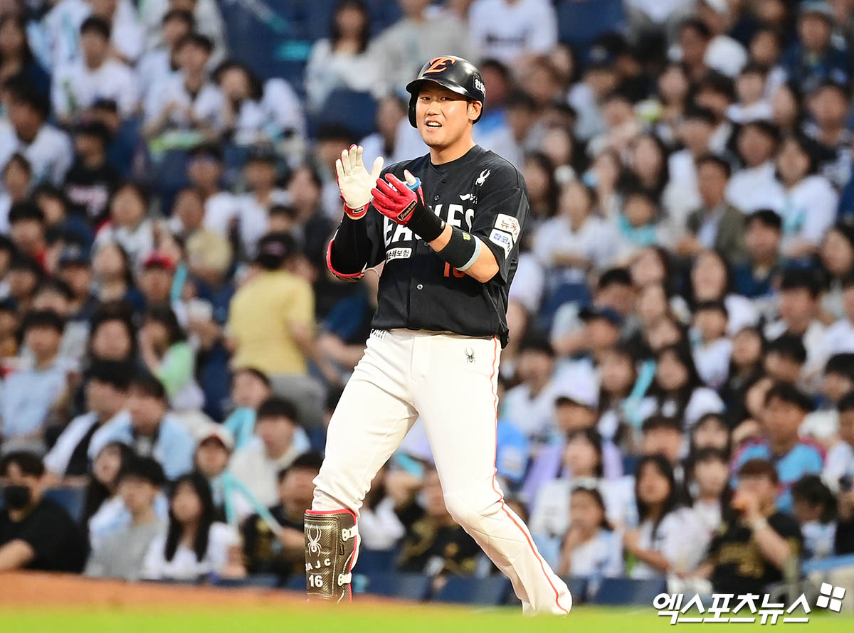 한화 이글스 내야수 하주석이 2025시즌 후반기 타율 0.343(102타수 35안타) OPS 0.807로 뛰어난 활약을 보여주고 있다. 사진 엑스포츠뉴스 DB