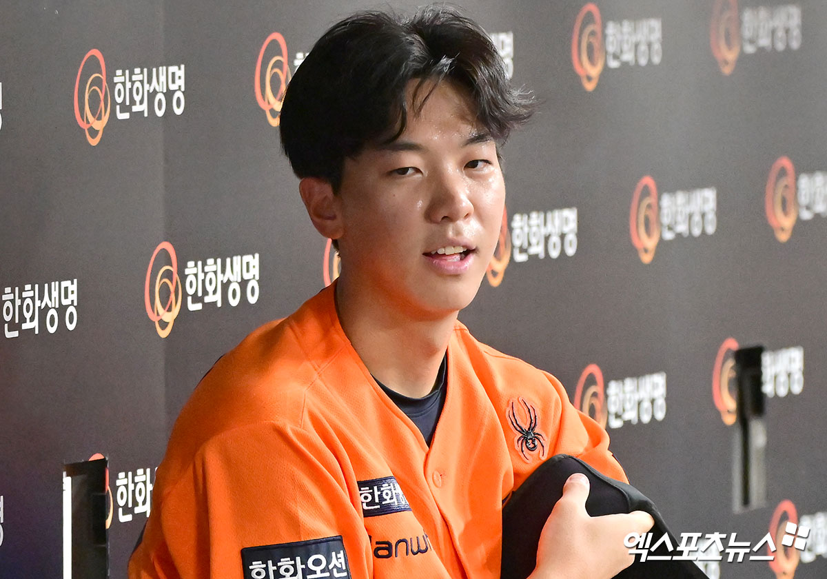 한화 이글스 좌완 영건 황준서가 13일 대전 한화생명볼파크에서 열린 2025 신한 SOL Bank KBO리그 키움 히어로즈와의 팀 간 14차전에서 ⅓이닝 2실점을 기록했다. 사진 엑스포츠뉴스 DB