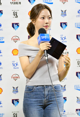 장서현 리포터 ‘미모 반짝’[포토]