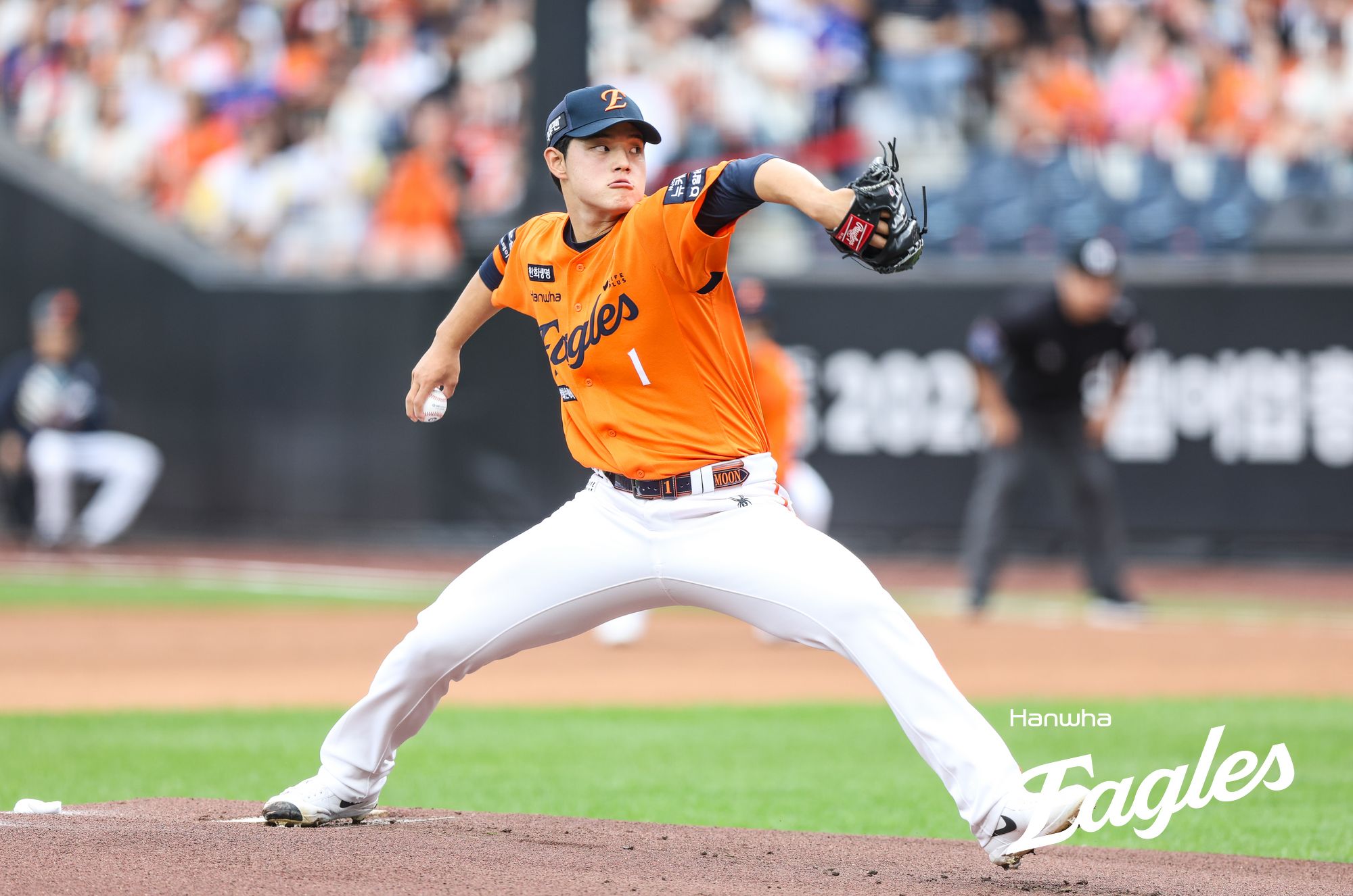한화 이글스 우완 파이어볼러 문동주가 14일 대전 한화생명볼파크에서 열린 2025 신한 SOL Bank KBO리그 키움 히어로즈와의 팀 간 15차전에 선발등판, 3⅓이닝 9피안타 3탈삼진 8실점으로 부진했다. 사진 한화 이글스