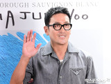 Ha Jung-woo Issues Stern Warning Against Impersonators: "Please Report and Send Captures"