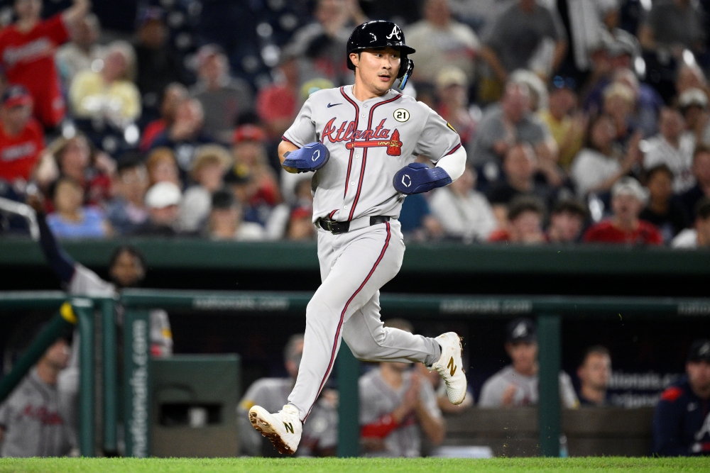 애틀랜타 브레이브스 내야수 김하성이 16일 미국 워싱턴DC의 내셔널스파크에서 열린 2025 미국 메이저리그(MLB) 워싱턴 내셔널스와의 원정경기에 5번타자 겸 유격수로 선발 출전해 4타수 1안타 1볼넷 1득점을 기록했다. AP 연합뉴스