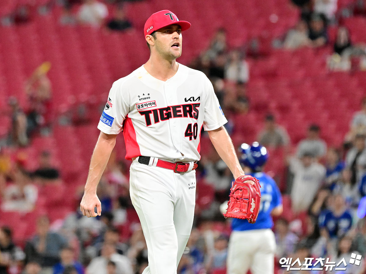 10일 오후 광주기아챔피언스필드에서 열린 '2025 신한 SOL Bank KBO리그' 삼성 라이온즈와 KIA 타이거즈의 경기, 5회초 수비를 마친 KIA 네일이 포효하고 있다. 엑스포츠뉴스 DB