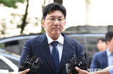 방시혁, 첫 경찰 조사부터 14시간… '1900억 부당이득' 소명했나 (엑's 현장)[종합]