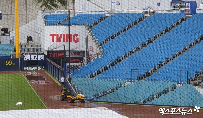 KBO는 17일 대구 삼성라이온즈파크에서 열릴 예정이었던 2025 신한 SOL Bank KBO리그 삼성과 롯데의 팀 간 15차전 취소를 결정했다. 사진 엑스포츠뉴스 대구