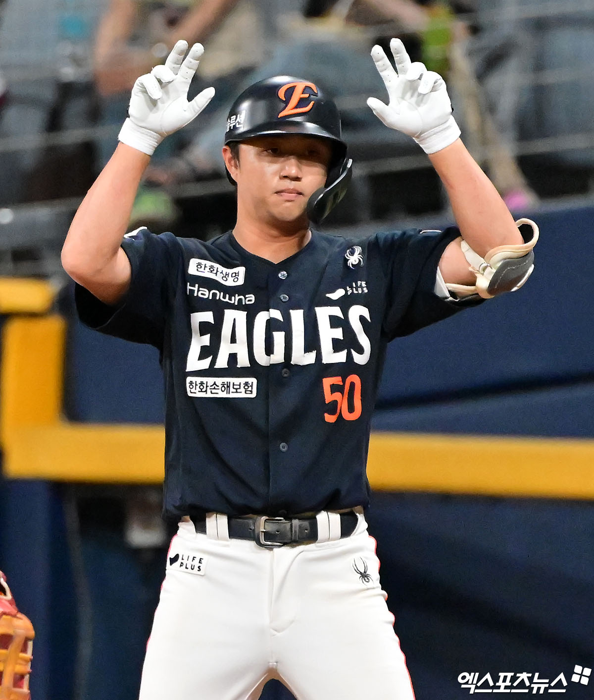 5일 오후 서울 구로구 고척스카이돔에서 열린 '2025 신한 SOL Bank KBO리그' 한화 이글스와 키움 히어로즈의 경기, 3회초 2사 한화 이원석이 좌전안타를 날리고 있다. 엑스포츠뉴스 DB