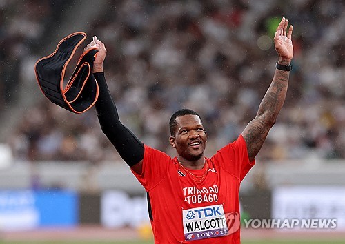 18일 일본 도쿄 국립경기장에서 진행된 2025 도쿄 육상세계선수권대회 6일 차 남자 창던지기 결선에서 케숀 월콧(트리니다드 토바고)가 88.16m를 던져 우승을 차지했다. 세계랭킹 4위인 월콧은 2012 런던 올림픽 금메달, 2016 리우 올림픽 동메달, 그리고 2024 파리 올림픽에서는 7위에 머무르며 점점 커리어가 꺾이고 있었다. 연합뉴스