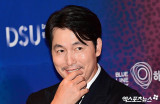 '혼외자 인정' 정우성, ♥결혼 후 첫 등장 "함께한다는 건 늘 즐거워" [2025 부일영화상]