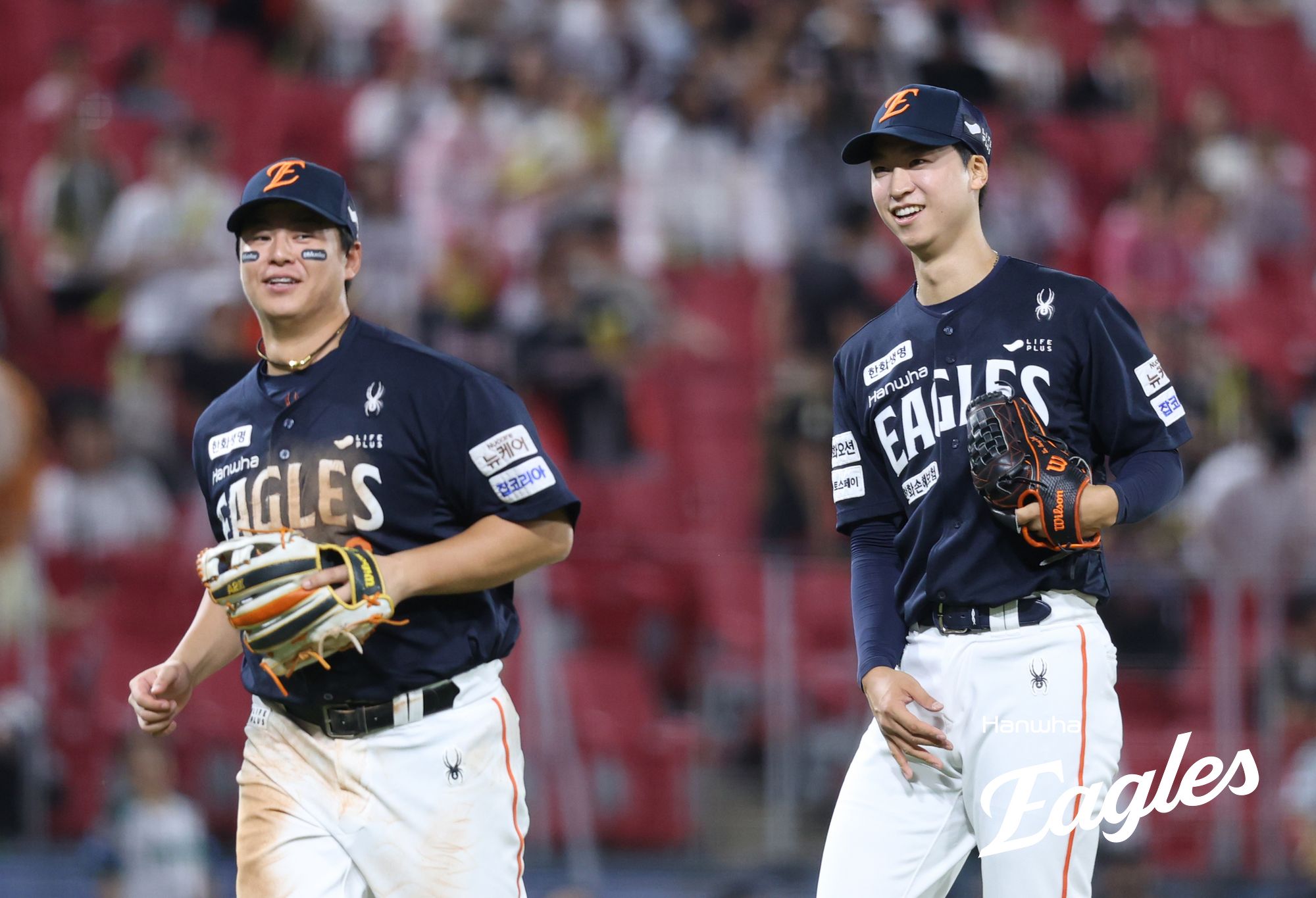 18일 오후 광주-KIA챔피언스필드에서 열린 '2025 신한 SOL Bank KBO리그' 한화 이글스와 KIA 타이거즈의 경기, 한화가 4:3으로 승리하면서 4연승을 달렸다. 한화 투수 엄상백은 1⅔이닝 1피안타 무사사구 1탈삼진 무실점을 기록했다. 한화 이글스