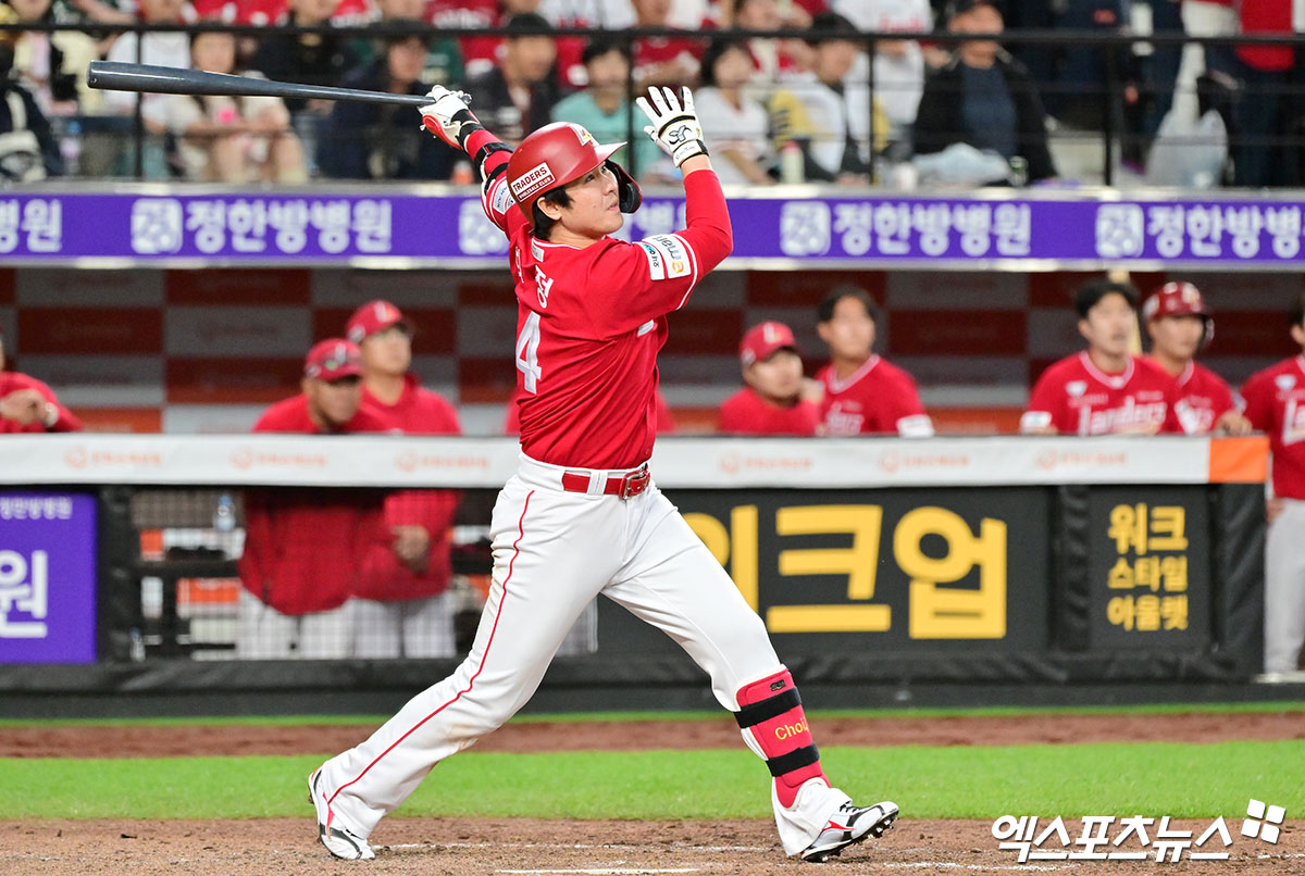 SSG 랜더스 최정이 햄스트링 통증으로 21일 인천 SSG랜더스필드에서 열린 2025 신한 SOL Bank KBO리그 두산 베어스와의 팀 간 14차전에 결장했다. 사진 엑스포츠뉴스 DB