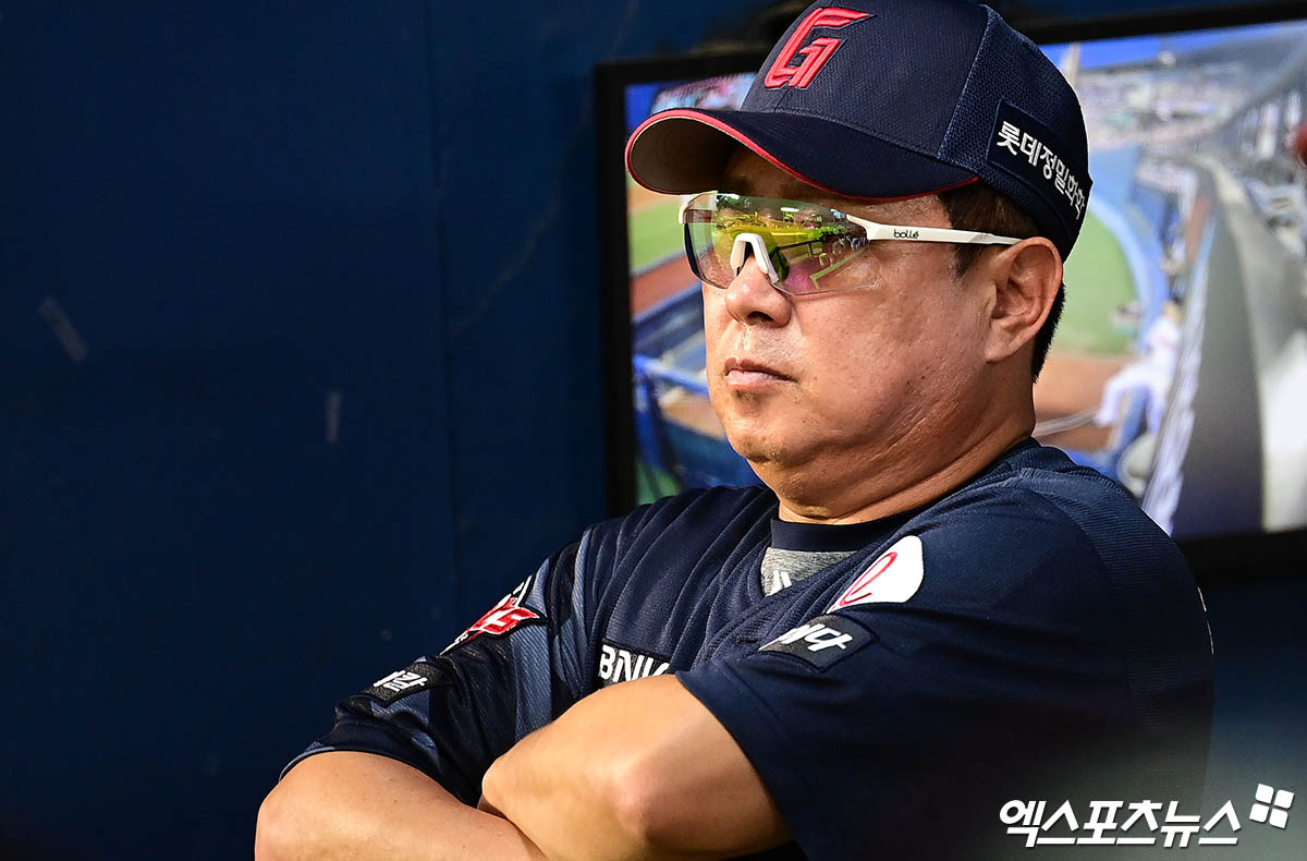 김태형 감독이 이끄는 롯데 자이언츠가 지난 23일 울산 문수야구장에서 열린 2025 신한 SOL Bank KBO리그 NC 다이노스와의 팀 간 16차전에서 2-4로 패배, 2연패에 빠졌다. 사진 엑스포츠뉴스 DB