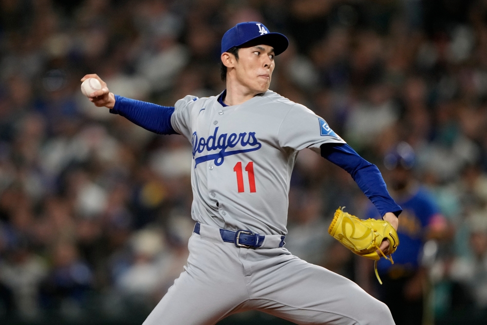 27일 미국 워싱턴주 시애틀의 T모바일파크에서 열린 2025 미국 메이저리그(MLB) LA 다저스와 시애틀 매리너스의 경기, 다저스가 3:2로 승리했다. 다저스 사사키 로키는 1이닝 무실점을 기록했다. AP 연합뉴스