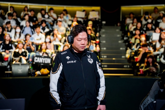 결승 기자회견 현장