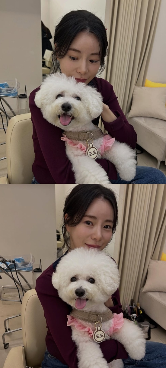 임지연이 반려견과 사진을 남기고 있다. 사진=임지연 계정