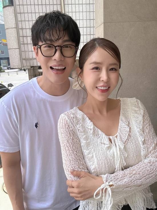 (왼쪽부터) 문원과 신지.