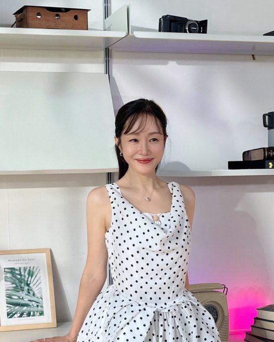 '셀링라이프' 시즌2 MC로 합류한 배우 엄지원